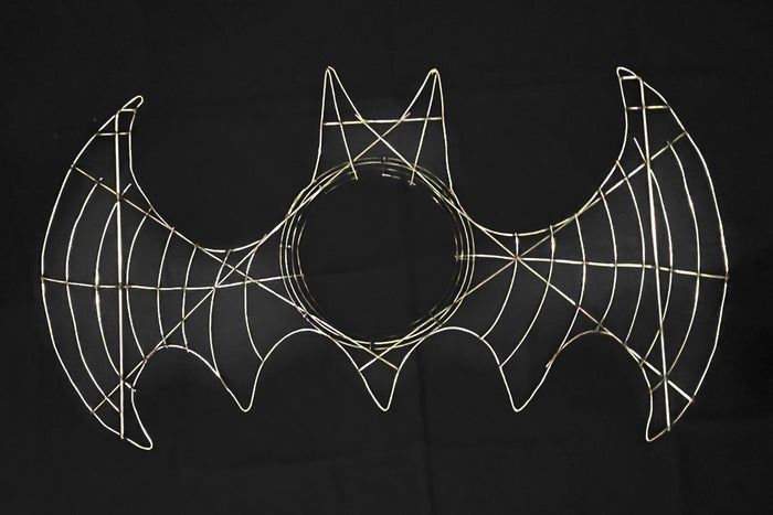 亲子DIY教程：轻松制作蝙蝠侠主题花环-第13张图片-趣作屋