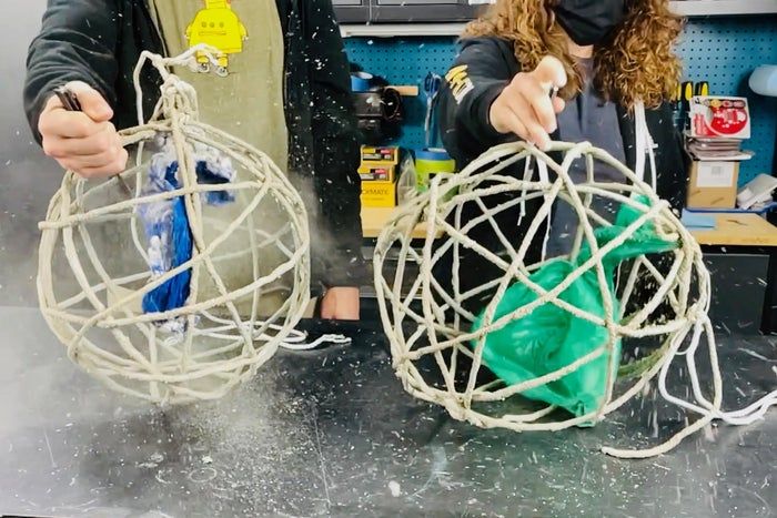 冬季DIY水泥雪人教程：轻松打造冬日装饰-第10张图片-趣作屋