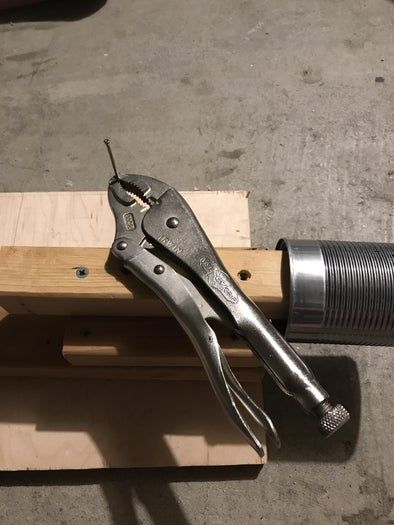 废物利用打造独特圣诞树教程-第13张图片-趣作屋