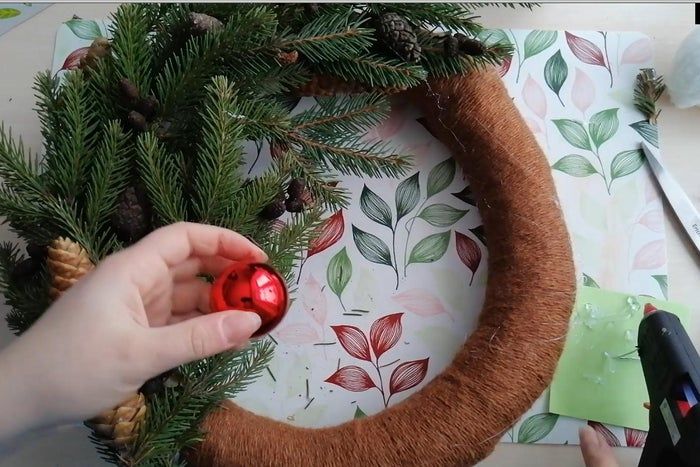 手把手教你DIY圣诞花环装饰-第14张图片-趣作屋 手把手教你DIY圣诞花环装饰-第14张图片-趣作屋