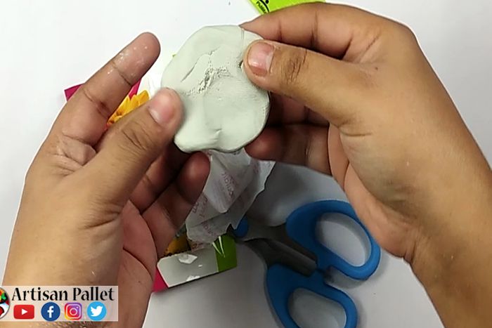 DIY聚合物粘土首饰制作教程——简单易学的手工项链与耳饰套装-第5张图片-趣作屋 DIY聚合物粘土首饰制作教程——简单易学的手工项链与耳饰套装-第5张图片-趣作屋