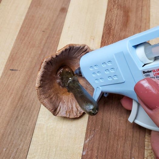 逼真圣诞蘑菇装饰品手工制作教程-第5张图片-趣作屋