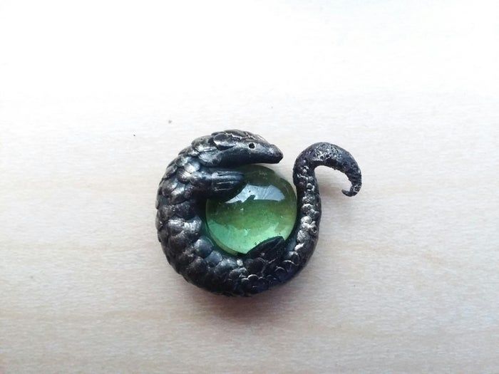 DIY环保穿山甲吊饰制作教程-手工动物保护主题工艺品-第16张图片-趣作屋