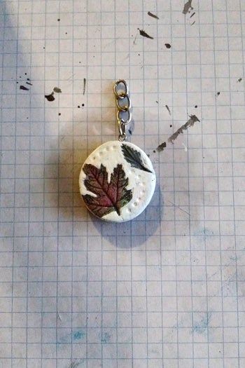 春日手工DIY：剩余陶土制作个性叶脉钥匙扣教程-第14张图片-趣作屋
