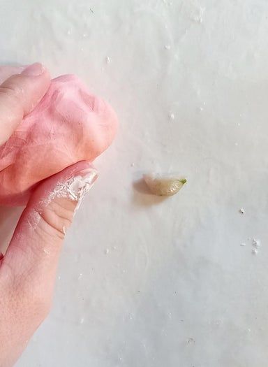 低成本自制硅胶模具教程-硅胶填缝剂与玉米淀粉制作指南-第10张图片-趣作屋