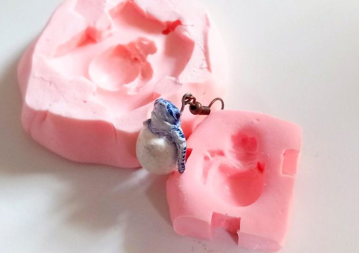 低成本自制硅胶模具教程-硅胶填缝剂与玉米淀粉制作指南-第1张图片-趣作屋