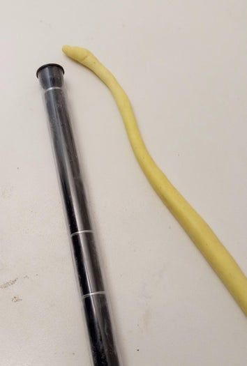 DIY黏土蛇形发饰教程-6步打造独特爬宠造型-第11张图片-趣作屋