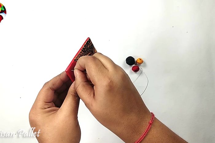 DIY聚合物粘土首饰制作教程——简单易学的手工项链与耳饰套装-第20张图片-趣作屋 DIY聚合物粘土首饰制作教程——简单易学的手工项链与耳饰套装-第20张图片-趣作屋