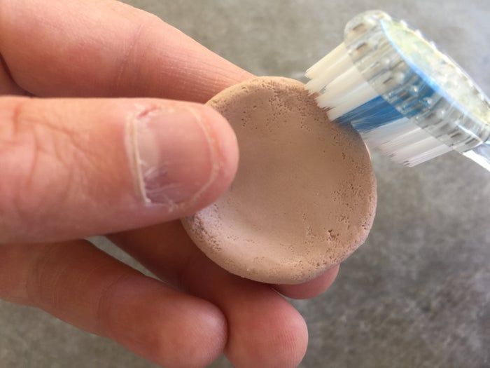 自制迷你披萨吊饰教程-友情项链DIY指南-第6张图片-趣作屋 自制迷你披萨吊饰教程-友情项链DIY指南-第6张图片-趣作屋