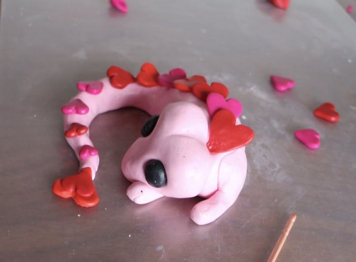 亲子手工：创意聚合物粘土龙与龙蛋制作教程-第16张图片-趣作屋