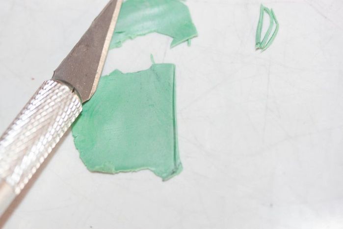 用核桃制作海蒂与祖父的微缩小屋教程——详细步骤与材料清单-第13张图片-趣作屋