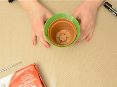 草莓造型花盆手工制作教程:风干黏土DIY创意容器-第3张图片-趣作屋 草莓造型花盆手工制作教程:风干黏土DIY创意容器-第3张图片-趣作屋