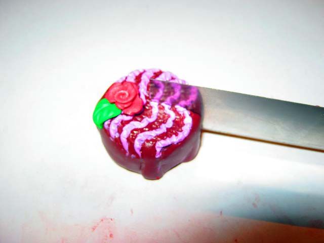 软陶蛋糕挂件制作教程：创意手工DIY指南-第12张图片-趣作屋