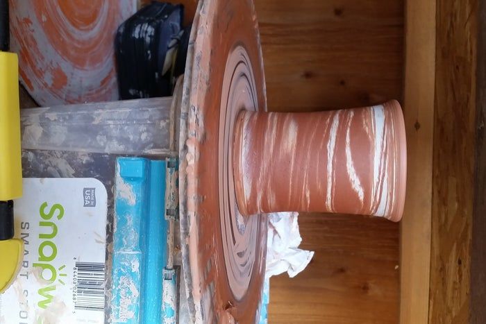 陶轮制作彩色杯子教程——简易陶艺项目全解析-第5张图片-趣作屋 陶轮制作彩色杯子教程——简易陶艺项目全解析-第5张图片-趣作屋