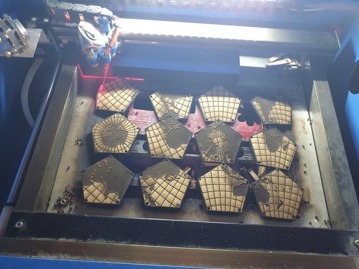 用密度板和3D打印打造十二面体地球模型,附详细制作教程-第6张图片-趣作屋 用密度板和3D打印打造十二面体地球模型,附详细制作教程-第6张图片-趣作屋
