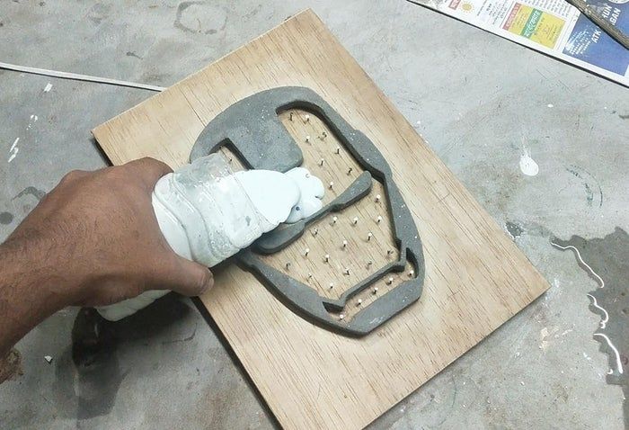 超简单!用混凝土打造专属钢铁侠头盔墙面装饰DIY教程-第35张图片-趣作屋 超简单!用混凝土打造专属钢铁侠头盔墙面装饰DIY教程-第35张图片-趣作屋