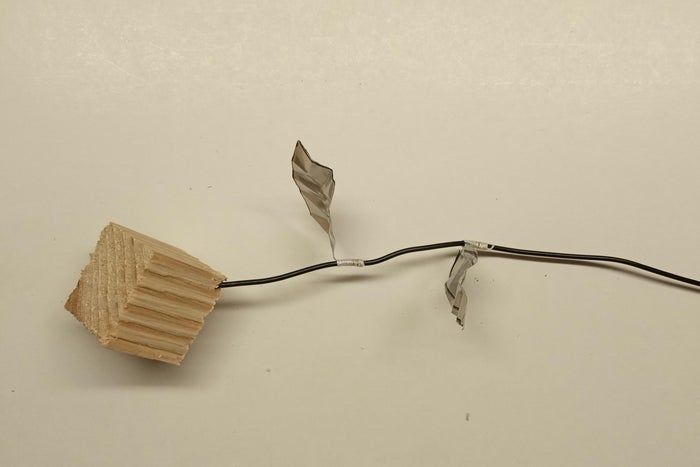 低成本手工制作仿真花教程，用废旧材料打造自然装饰-第11张图片-趣作屋