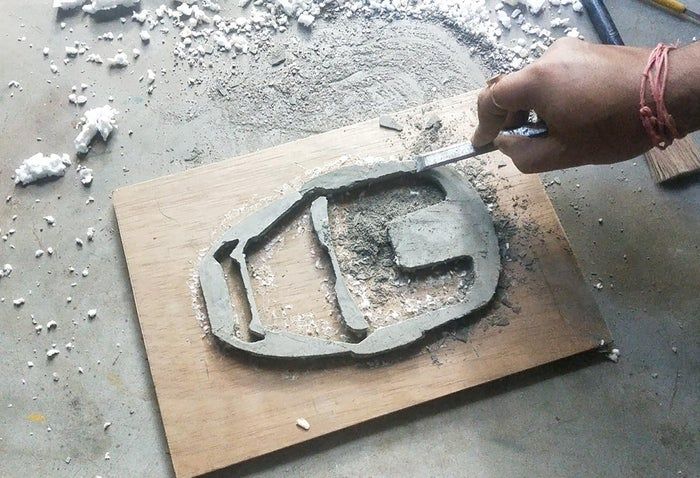 超简单!用混凝土打造专属钢铁侠头盔墙面装饰DIY教程-第27张图片-趣作屋 超简单!用混凝土打造专属钢铁侠头盔墙面装饰DIY教程-第27张图片-趣作屋