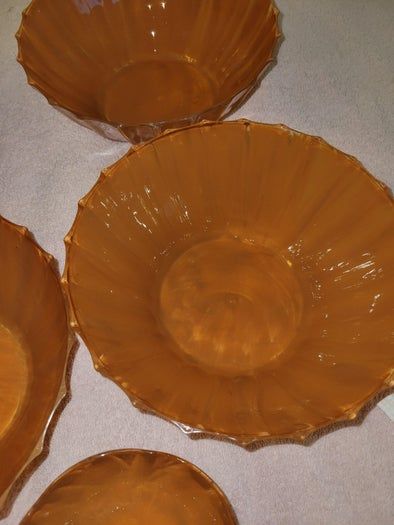 一元店塑料碗变身复古橙色吊灯DIY教程-第5张图片-趣作屋