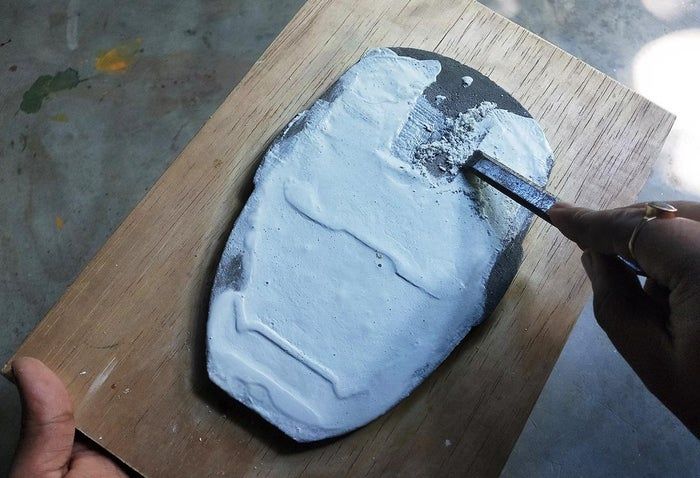超简单!用混凝土打造专属钢铁侠头盔墙面装饰DIY教程-第38张图片-趣作屋 超简单!用混凝土打造专属钢铁侠头盔墙面装饰DIY教程-第38张图片-趣作屋