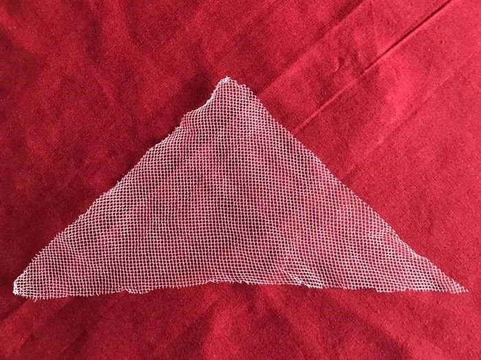 复古手帕手工刺绣教程:打造精美镂空网布手帕-第8张图片-趣作屋 复古手帕手工刺绣教程:打造精美镂空网布手帕-第8张图片-趣作屋