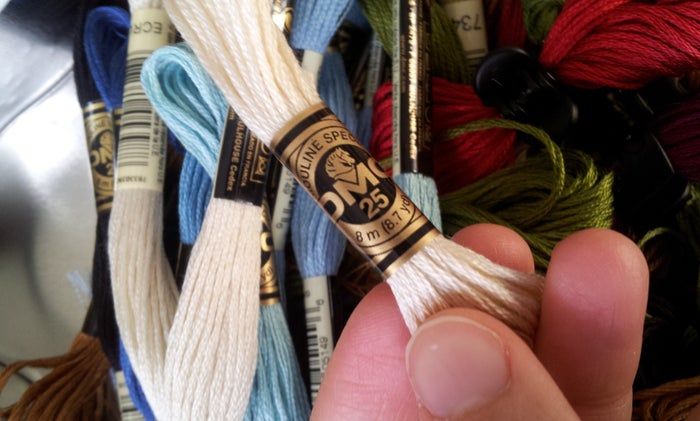 手工刺绣入门教程：掌握回针绣、茎状绣与缎面绣技巧-第3张图片-趣作屋