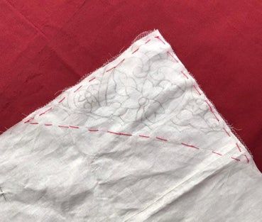 复古手帕手工刺绣教程:打造精美镂空网布手帕-第10张图片-趣作屋 复古手帕手工刺绣教程:打造精美镂空网布手帕-第10张图片-趣作屋