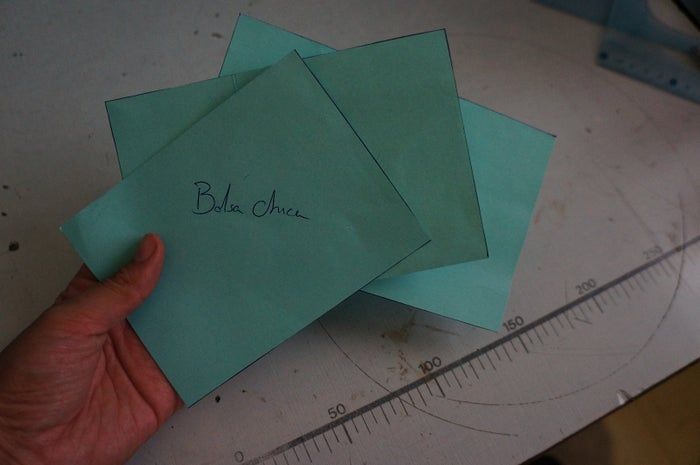 墨西哥传统风格手机包DIY教程:手工缝制与创意装饰-第3张图片-趣作屋 墨西哥传统风格手机包DIY教程:手工缝制与创意装饰-第3张图片-趣作屋