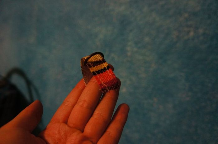 墨西哥传统风格手机包DIY教程:手工缝制与创意装饰-第12张图片-趣作屋 墨西哥传统风格手机包DIY教程:手工缝制与创意装饰-第12张图片-趣作屋