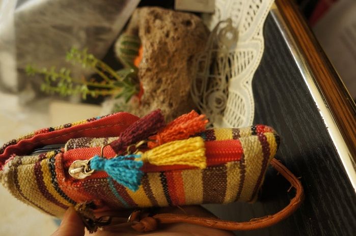 墨西哥传统风格手机包DIY教程:手工缝制与创意装饰-第22张图片-趣作屋 墨西哥传统风格手机包DIY教程:手工缝制与创意装饰-第22张图片-趣作屋