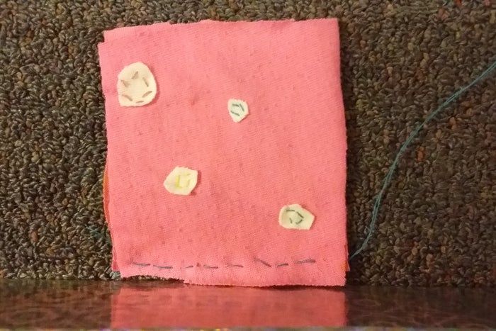 手工缝制小枕头教程:简单10步打造个性靠枕-第27张图片-趣作屋 手工缝制小枕头教程:简单10步打造个性靠枕-第27张图片-趣作屋