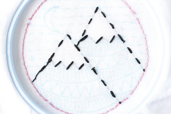 免费山景刺绣针法教程:掌握8种基础刺绣技巧-第33张图片-趣作屋 免费山景刺绣针法教程:掌握8种基础刺绣技巧-第33张图片-趣作屋