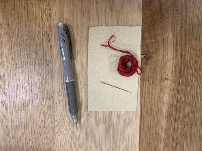 手工刺绣玫瑰教程:打造个性化装饰礼物-第3张图片-趣作屋 手工刺绣玫瑰教程:打造个性化装饰礼物-第3张图片-趣作屋