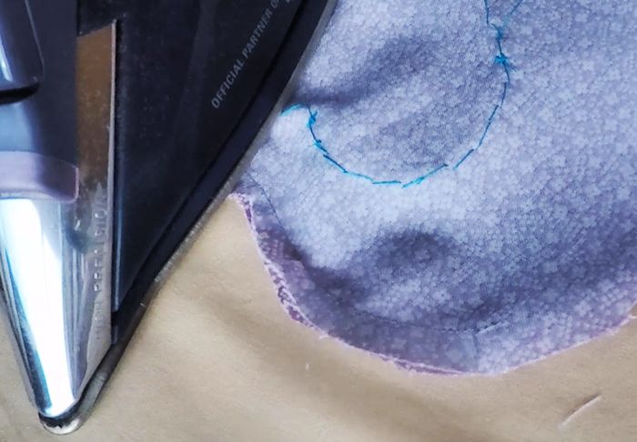 DIY刺绣心形靠垫手工教程:附图案下载与详细步骤-第13张图片-趣作屋 DIY刺绣心形靠垫手工教程:附图案下载与详细步骤-第13张图片-趣作屋