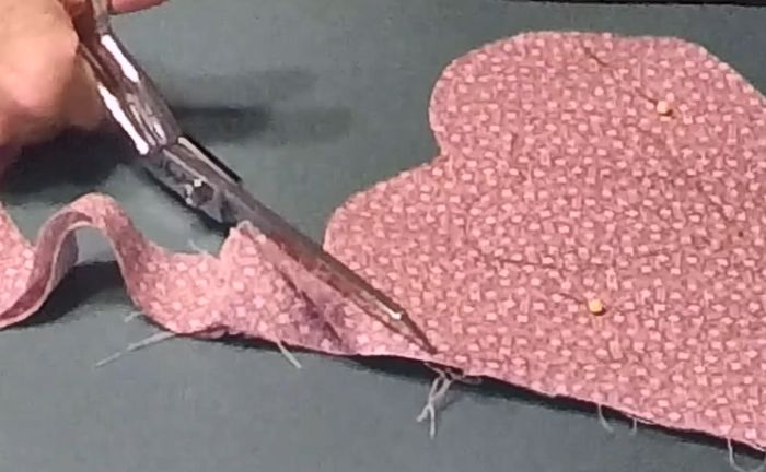 DIY刺绣心形靠垫手工教程:附图案下载与详细步骤-第6张图片-趣作屋 DIY刺绣心形靠垫手工教程:附图案下载与详细步骤-第6张图片-趣作屋