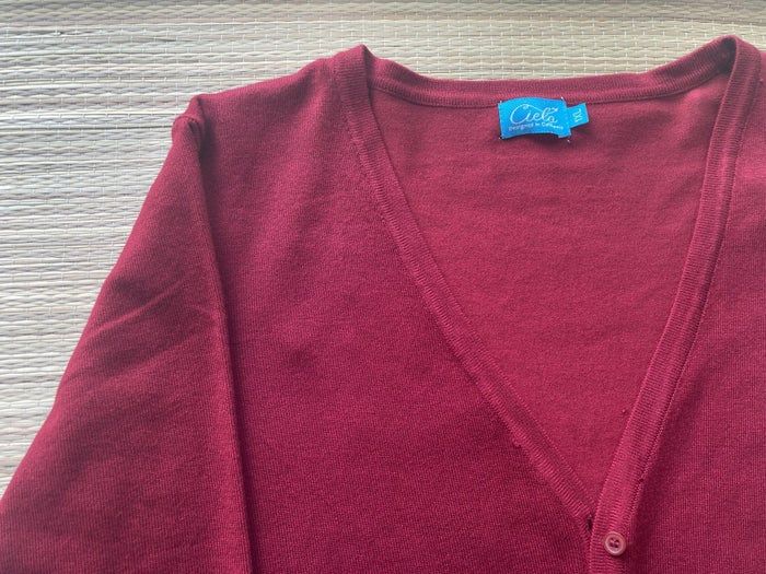 手工刺绣毛衣教程：用白色雪花图案打造冬季时尚-第3张图片-趣作屋