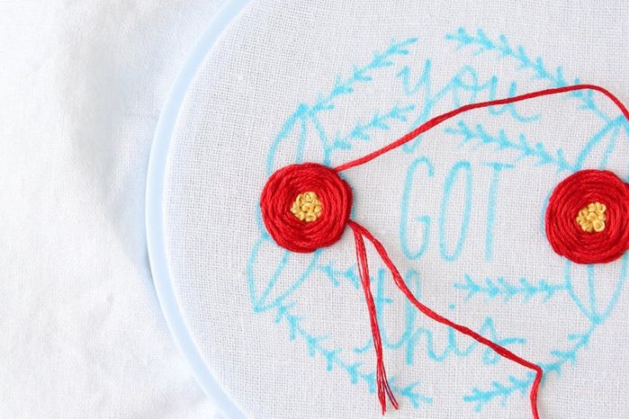 带法式结刺绣花朵制作教程-第11张图片-趣作屋