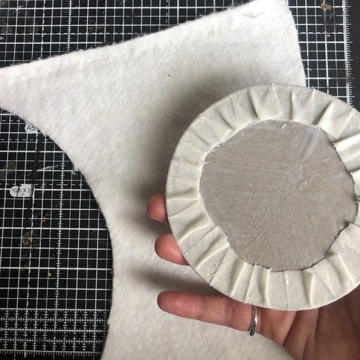 零成本刺绣作品装裱教程，环保手工制作方法-第14张图片-趣作屋