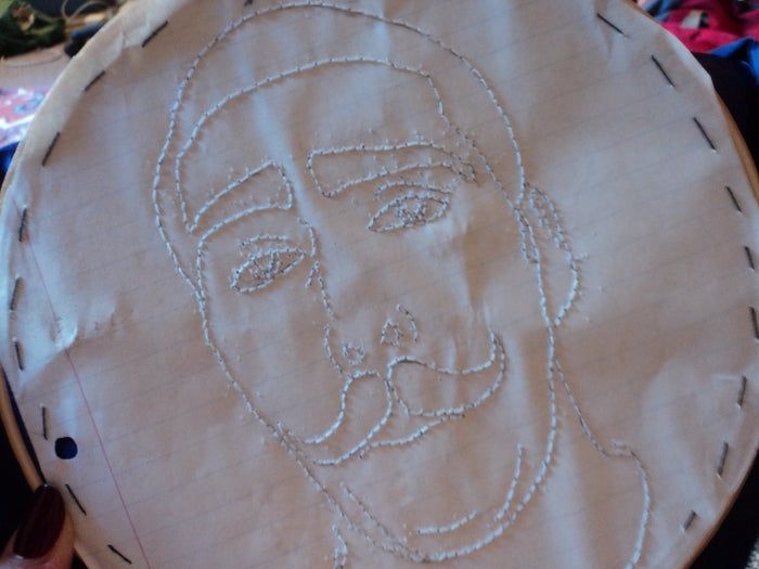 手工刺绣肖像教程：低成本制作个性化圣诞礼物-第12张图片-趣作屋