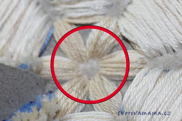 手工刺绣抱枕教程:用阿米什立体刺绣打造温暖礼物-第13张图片-趣作屋 手工刺绣抱枕教程:用阿米什立体刺绣打造温暖礼物-第13张图片-趣作屋