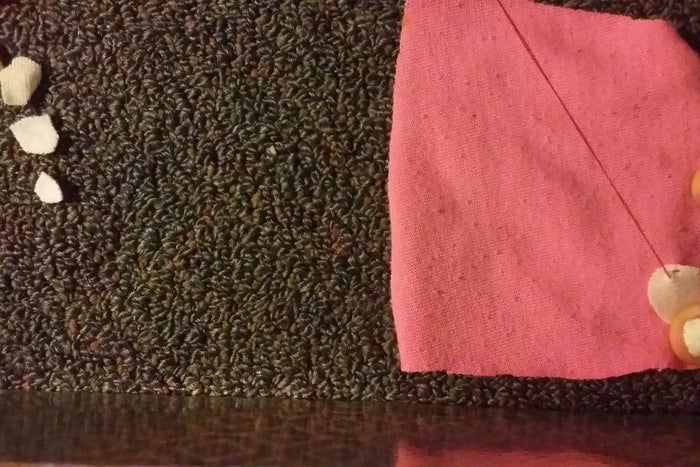 手工缝制小枕头教程:简单10步打造个性靠枕-第21张图片-趣作屋 手工缝制小枕头教程:简单10步打造个性靠枕-第21张图片-趣作屋