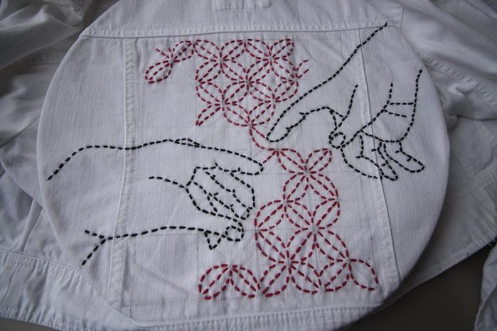 DIY牛仔夹克Sashiko刺绣教程:从零开始的创意手工改造-第40张图片-趣作屋 DIY牛仔夹克Sashiko刺绣教程:从零开始的创意手工改造-第40张图片-趣作屋