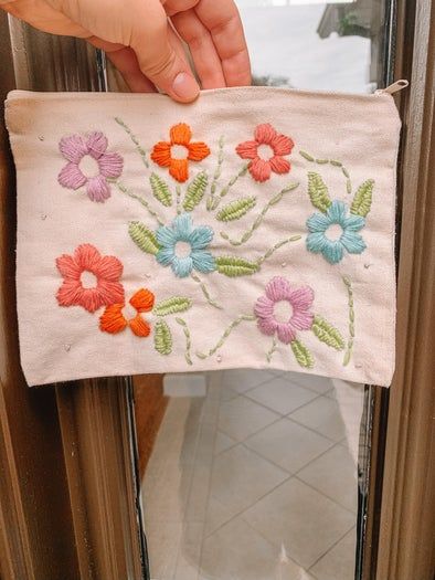 DIY帆布袋刺绣教程：手把手教你打造个性化布艺包-第3张图片-趣作屋