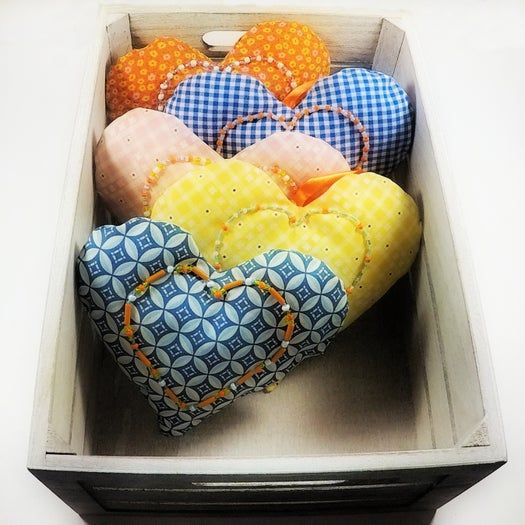 DIY刺绣心形靠垫手工教程:附图案下载与详细步骤-第1张图片-趣作屋 DIY刺绣心形靠垫手工教程:附图案下载与详细步骤-第1张图片-趣作屋