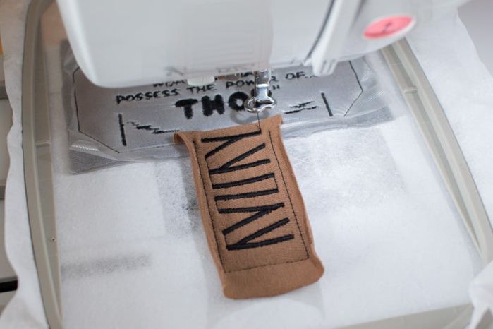 新手妈妈必看:安全Mjölnir毛绒玩具手工制作教程-第29张图片-趣作屋 新手妈妈必看:安全Mjölnir毛绒玩具手工制作教程-第29张图片-趣作屋