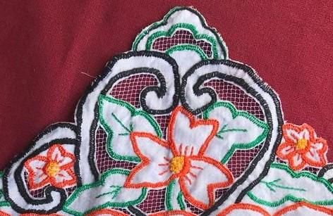 复古手帕手工刺绣教程:打造精美镂空网布手帕-第15张图片-趣作屋 复古手帕手工刺绣教程:打造精美镂空网布手帕-第15张图片-趣作屋