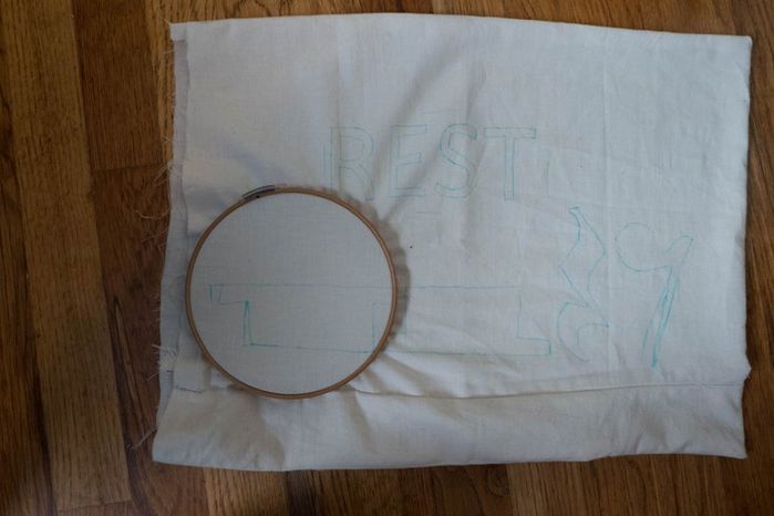 手工刺绣枕头制作教程-第8张图片-趣作屋 手工刺绣枕头制作教程-第8张图片-趣作屋