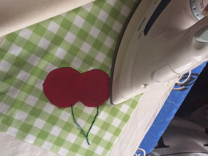 手工刺绣靠垫制作教程:打造《仲夏夜之梦》主题礼物-第16张图片-趣作屋 手工刺绣靠垫制作教程:打造《仲夏夜之梦》主题礼物-第16张图片-趣作屋