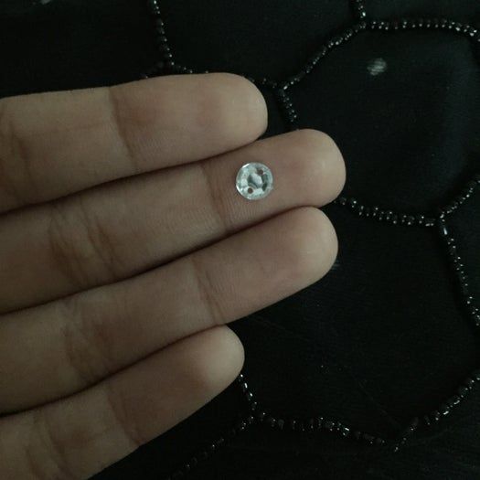 手工刺绣珠片手拿包DIY教程:详细步骤教你制作个性化蜜蜂图案手拿包-第11张图片-趣作屋 手工刺绣珠片手拿包DIY教程:详细步骤教你制作个性化蜜蜂图案手拿包-第11张图片-趣作屋