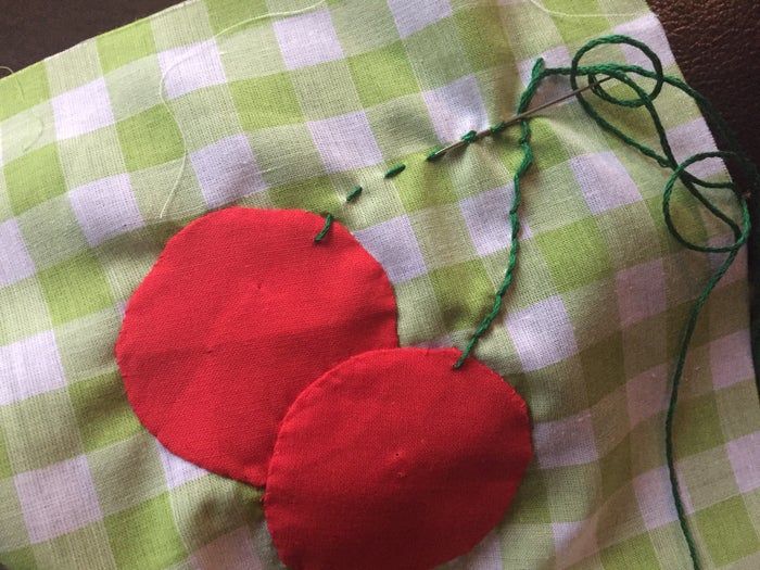 手工刺绣靠垫制作教程:打造《仲夏夜之梦》主题礼物-第10张图片-趣作屋 手工刺绣靠垫制作教程:打造《仲夏夜之梦》主题礼物-第10张图片-趣作屋